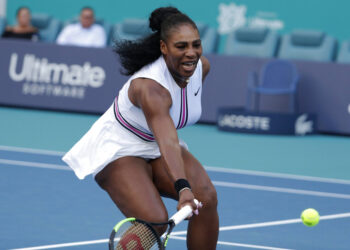 Serena Williams se retira de Miami con lesión de rodilla