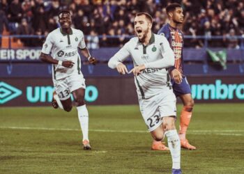Saint-Etienne tritura 5-0 a Caen, se acerca a zona europea