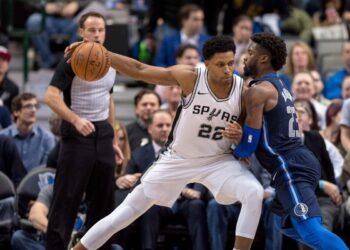 DeRozan y Aldridge guían a Spurs a triunfo ante Mavs