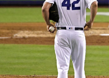 Pederson sacude jonrón en 9no y Dodgers remontan ante Rojos