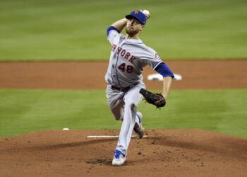 DeGrom guió triunfo de Mets en Miami para barrer la serie
