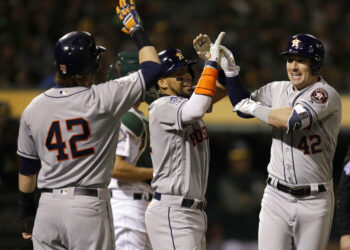 Bregman conectó grand slam en décima victoria corrida de Houston