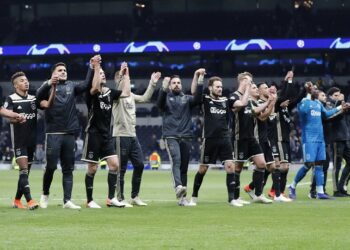 Ajax gana de visita ante Tottenham y se acerca a la final de Liga de Campeones