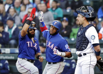 Andrus participó en fiesta de jonrones en triunfo de Texas