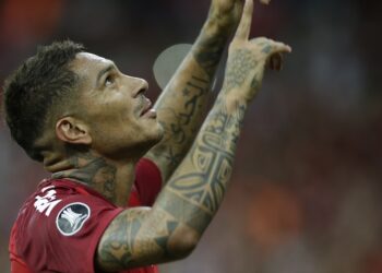 Guerrero vuelve a Libertadores con doblete tras suspensión