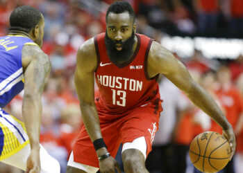 Harden y Houston igualaron la serie con Warriors