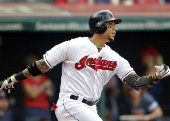 Indios colocan en asignación a Carlos González