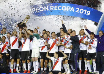 River golea 3-0 al Paranaense y gana Recopa Sudamericana