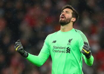 Alisson pudiera ser la clave para Liverpool