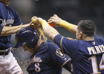 Cerveceros derrotó 4-3 a Mets en 18 innings