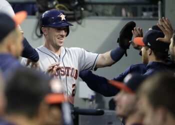 Bregman y Astros vencen a Marineros 11-5 para hilar su quinto triunfo