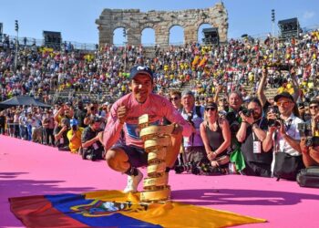 Ecuatoriano Carapaz conquista el Giro de Italia