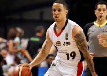 Guiado por Guillent, Guaros batió a Trotamundos y completó una barrida