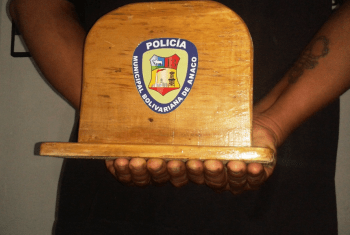 Polianaco detuvo a sujeto  por venta ilegal de gasolina