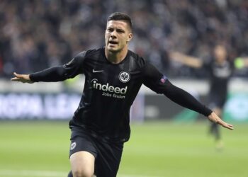 En busca de gol, Real Madrid ficha a Luka Jovic