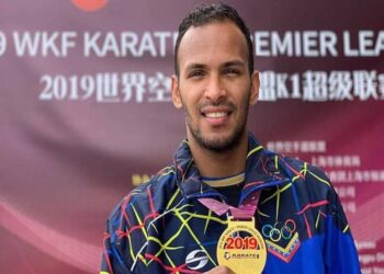 Andrés Madera obtiene medalla de oro en torneo de karate de Shangái