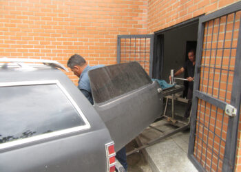 Murió trabajador en vuelco de vehículos en el paseo de La Cruz y El Mar