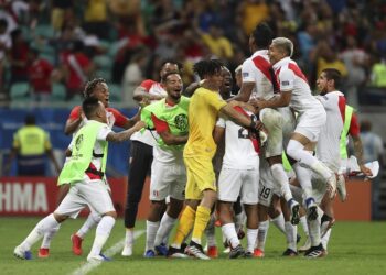 Perú elimina a Uruguay por penales, va ante Chile en la ronda semifinal