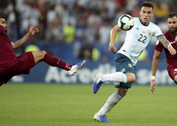 Argentina derrota a Venezuela y chocará con Brasil en semifinales