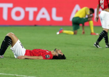 Sudáfrica elimina al anfitrión, Nigeria al campeón defensor