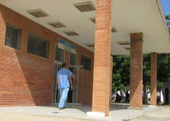 Señalado de prostituir  adolescentes pereció en retén de Polibolívar