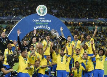 Brasil somete 3-1 a Perú y conquista su 9na Copa América
