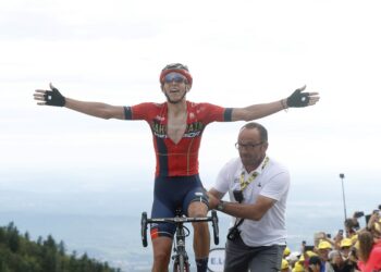 Teuns gana sexta etapa del Tour, Ciccone es el líder
