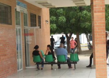 Familiares identificaron a dos primos ultimados por la PNB