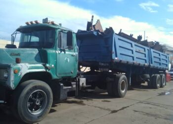 Detuvieron a tres camioneros con 120 toneladas de hierro