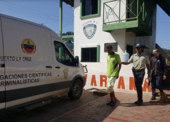 Oficiales de Polisotillo arrestaron a cinco solicitados