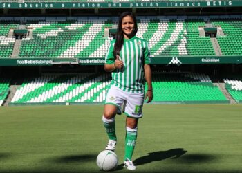 Maikerlin Astudillo firmó con el Real Betis Féminas de España (+Video)