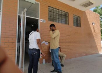 Niño murió tras caerle un árbol encima