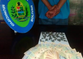 Arrestaron a joven con 48 envoltorios de presunta marihuana en Barcelona