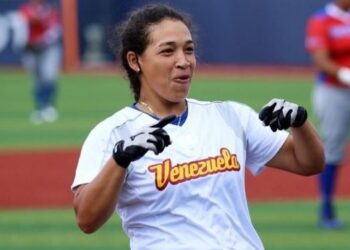 Venezuela noqueó a Puerto Rico y logró su primer éxito en el premundial femenino