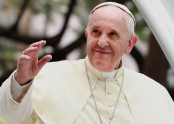 Papa Francisco hace llamado a la reflexión  durante su visita a Madagascar