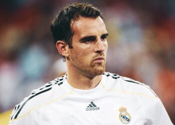 Detienen al alemán Christoph Metzelder por caso de pornografía infantil