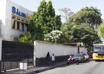 Atención de pacientes en ambulatorios se ve limitada por falta de materiales de bioseguridad