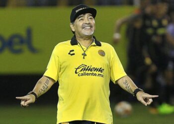 Maradona es nuevo técnico de Gimnasia La Plata
