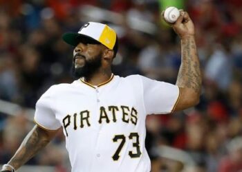 Criollo Felipe Vázquez fue elegido el Relevista del Mes en la Liga Nacional