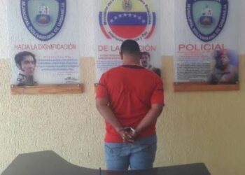 En Lechería arrestaron a un hombre por porte ilícito de arma de fuego