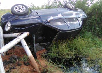 Choque de camioneta contra tubería dejó un herido y  provocó derrame de petróleo﻿