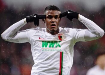 Venezolano Córdova amarga al Bayern en la agonía