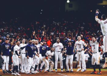 Astros empata serie con Yanquis, con un jonrón de Correa en la 11ma entrada (+Videos)