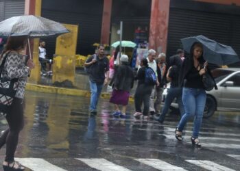 Precipitaciones de intensidad variable se observarán este jueves en zonas del país