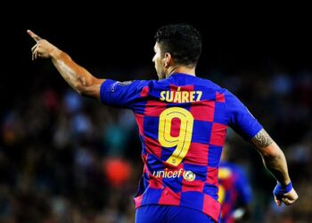 Con doblete de Suárez el Barcelona remontó y es segundo del Grupo F en la Liga de Campeones
