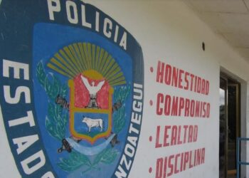 Oficiales del estado arrestaron a dos presuntos jíbaros
