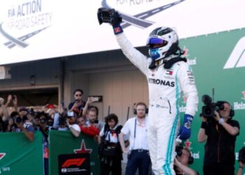Bottas aprovechó las fallas de Ferrari y se quedó con el GP de Japón