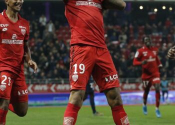 Jhonder Cádiz marcó el gol del triunfo del Dijon sobre el PSG (+Video)