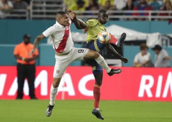 Riquelme quiere a Paolo Guerrero para Boca Juniors