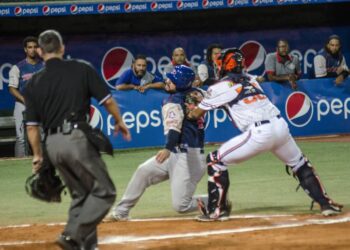 Georvic Pérez se gana su puesto en Caribes a punta de buenas actuaciones